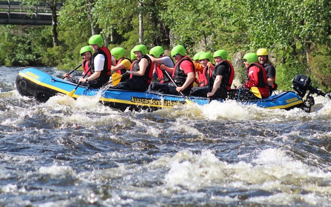 Photo Person rafting water