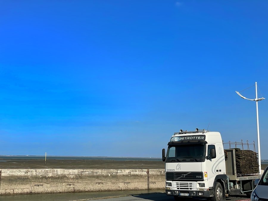 Photo Delivery truck highway
