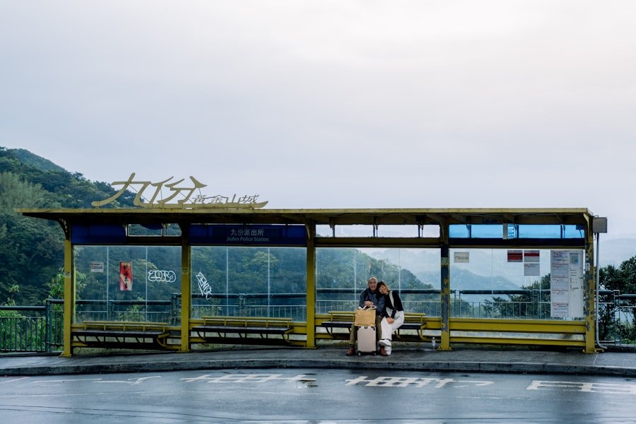 Photo Elderly couple airport